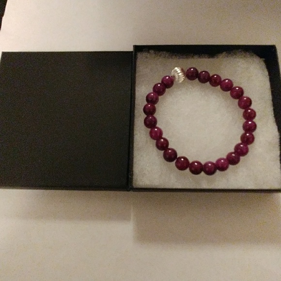 Violet Mountain Jade Stone Bracelet - Picture 8 of 8